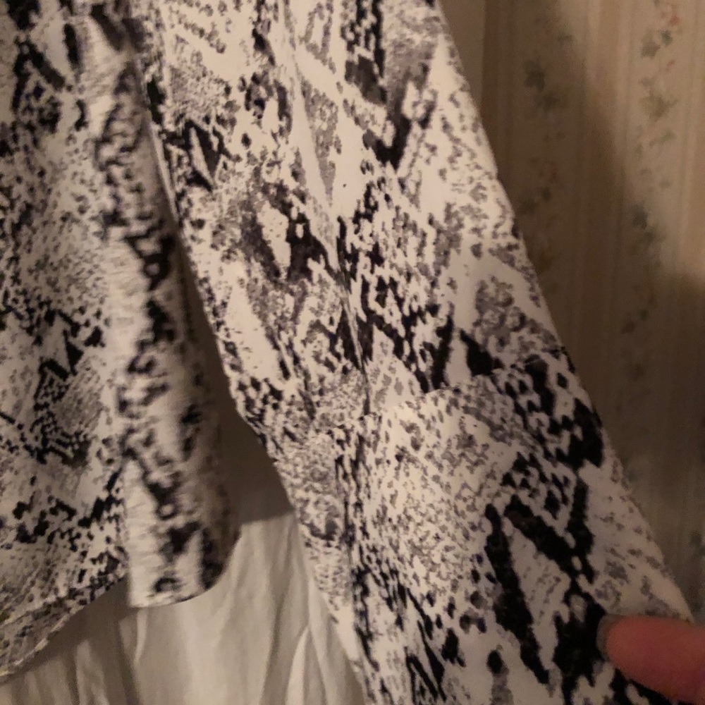 Calvin Klein python print blouse - Picture 2 of 7